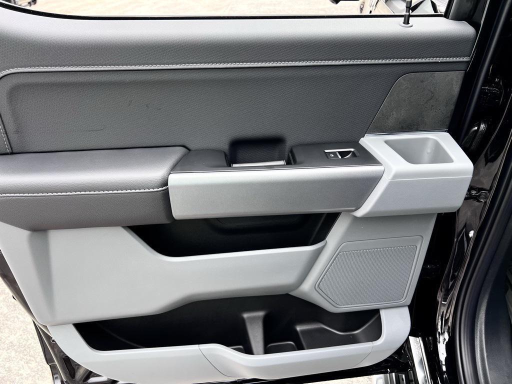 new 2025 Ford F-150 car, priced at $59,373