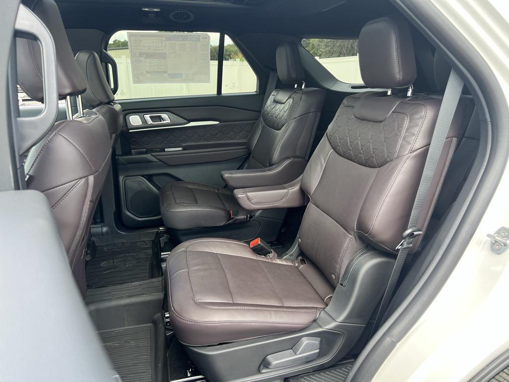 new 2025 Ford Explorer car, priced at $58,923