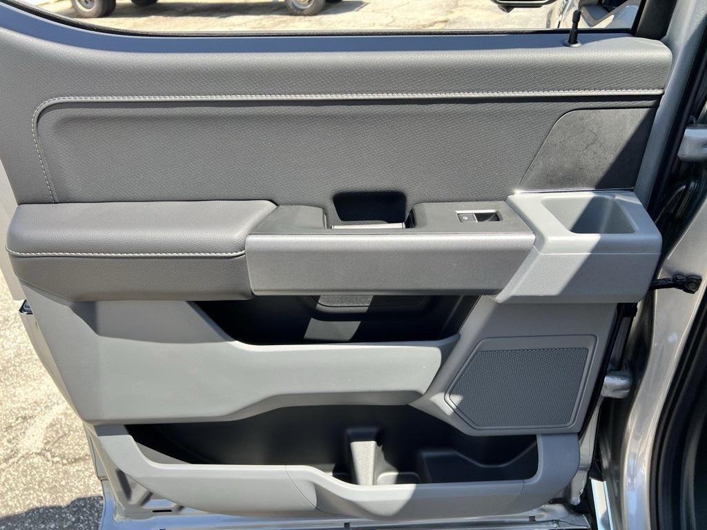 new 2025 Ford F-150 car, priced at $61,598