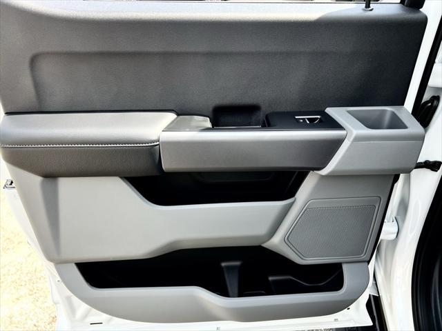 new 2025 Ford F-250 car, priced at $71,305