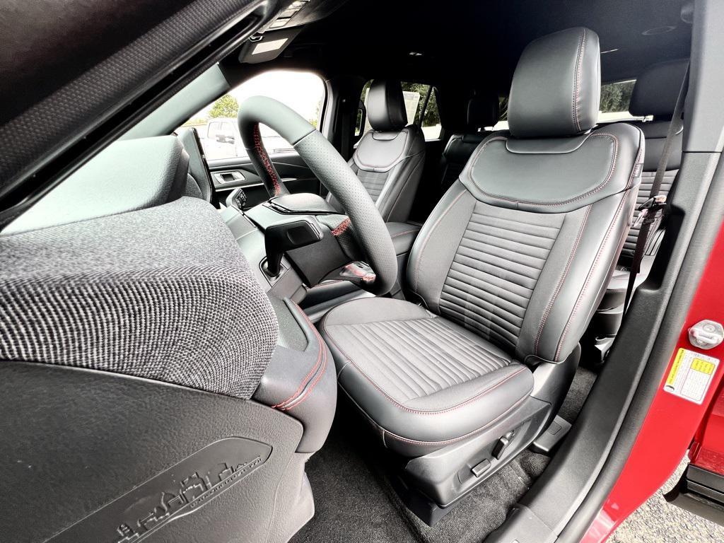 new 2025 Ford Explorer car, priced at $47,572