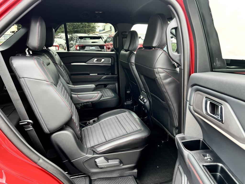 new 2025 Ford Explorer car, priced at $47,572