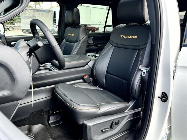 new 2025 Ford Expedition car, priced at $84,540