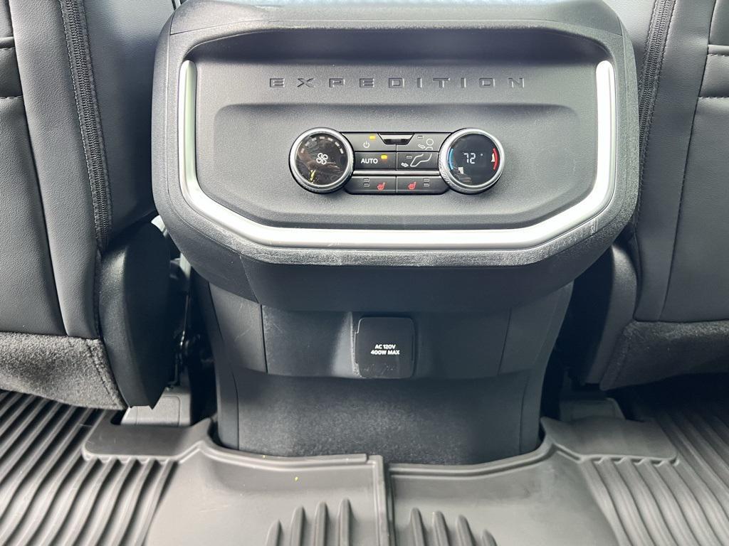 new 2025 Ford Expedition car, priced at $84,540