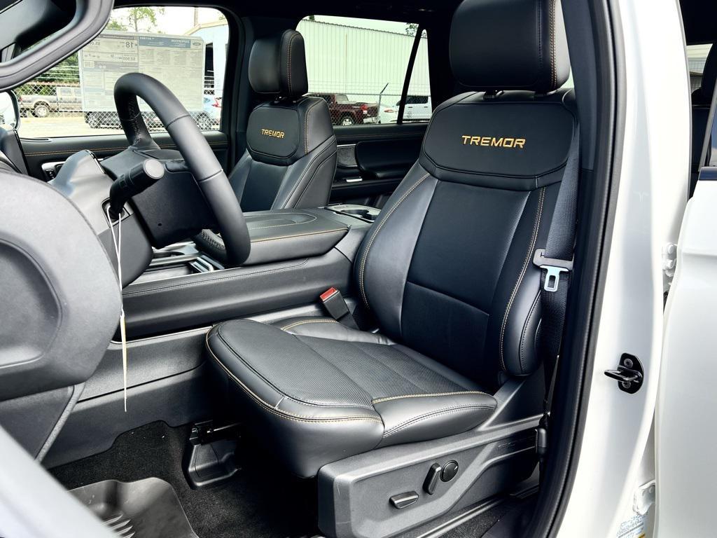 new 2025 Ford Expedition car, priced at $84,540