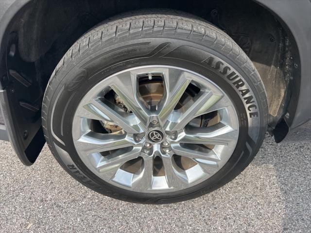 used 2021 Toyota Highlander Hybrid car, priced at $37,990