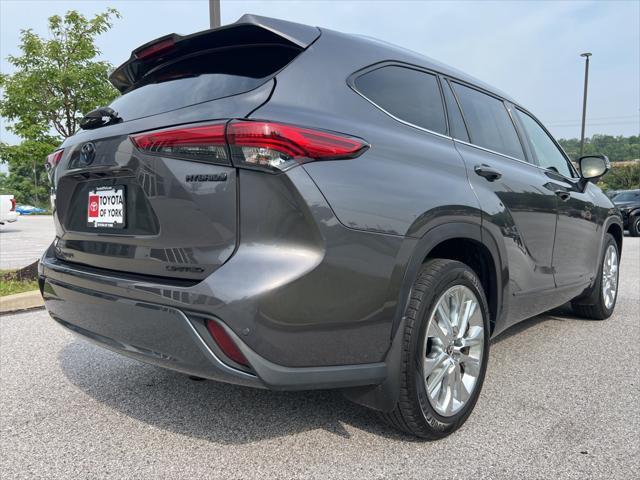 used 2021 Toyota Highlander Hybrid car, priced at $37,990