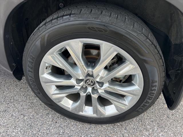 used 2021 Toyota Highlander Hybrid car, priced at $37,990