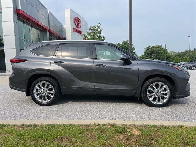 used 2021 Toyota Highlander Hybrid car, priced at $37,990
