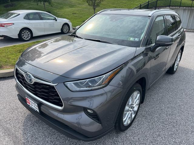 used 2021 Toyota Highlander Hybrid car, priced at $37,990