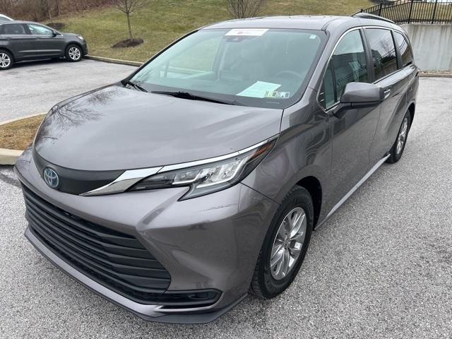 used 2022 Toyota Sienna car, priced at $37,854