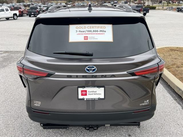 used 2022 Toyota Sienna car, priced at $37,854