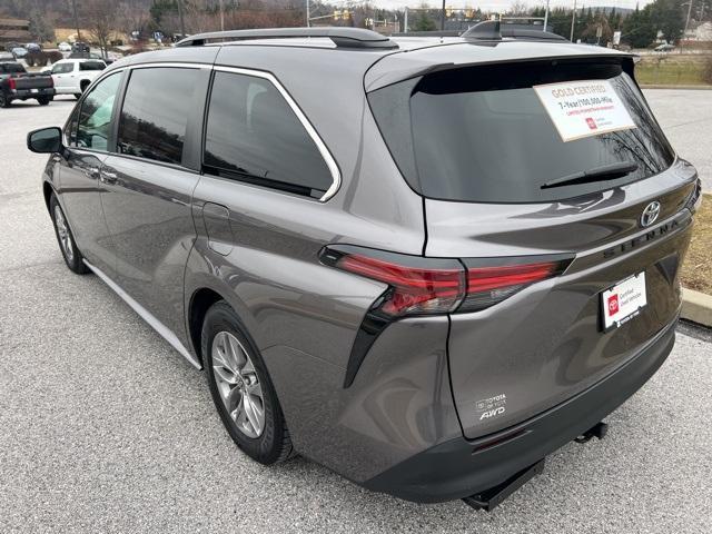 used 2022 Toyota Sienna car, priced at $37,854