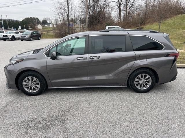 used 2022 Toyota Sienna car, priced at $37,854