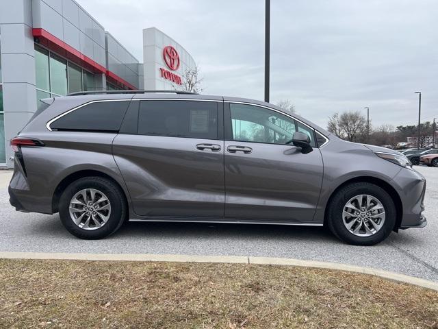 used 2022 Toyota Sienna car, priced at $37,854