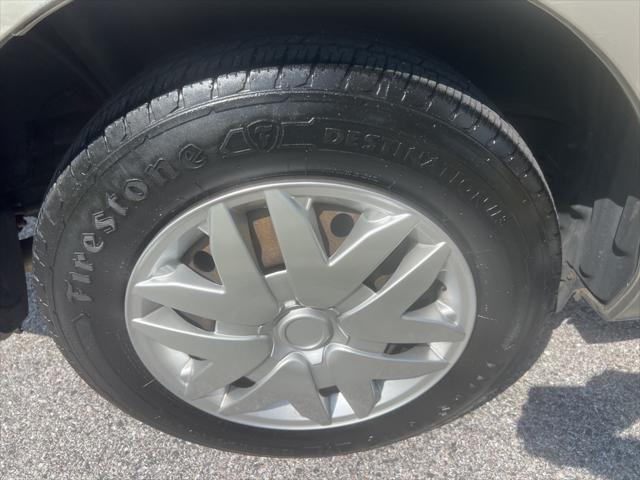 used 2009 Toyota Sienna car, priced at $6,900
