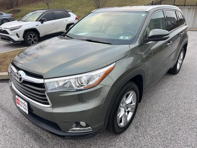 used 2015 Toyota Highlander car, priced at $18,690