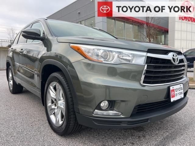 used 2015 Toyota Highlander car, priced at $18,690