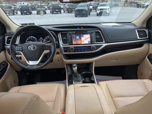 used 2015 Toyota Highlander car, priced at $18,690