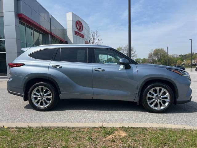 used 2020 Toyota Highlander car, priced at $30,859