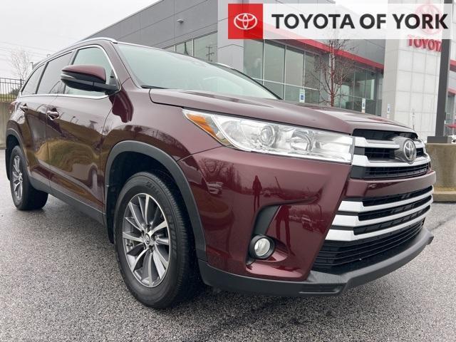 used 2019 Toyota Highlander car, priced at $32,890