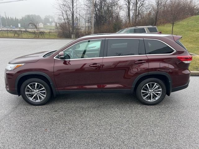 used 2019 Toyota Highlander car, priced at $32,890