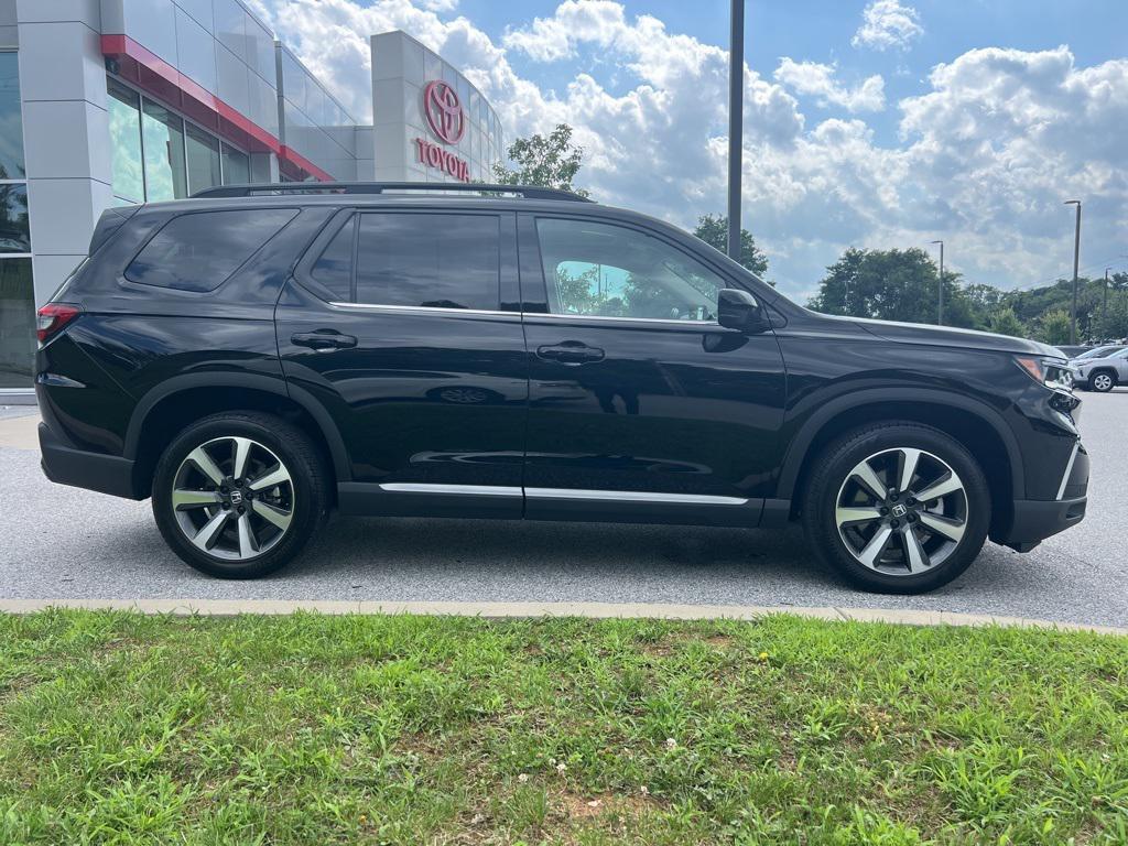 used 2024 Honda Pilot car, priced at $49,441