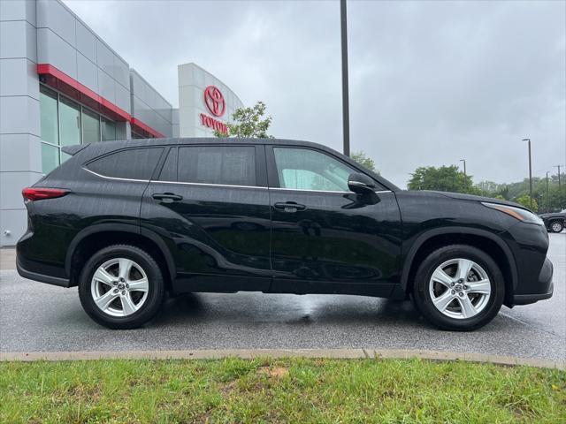 used 2023 Toyota Highlander Hybrid car, priced at $34,999