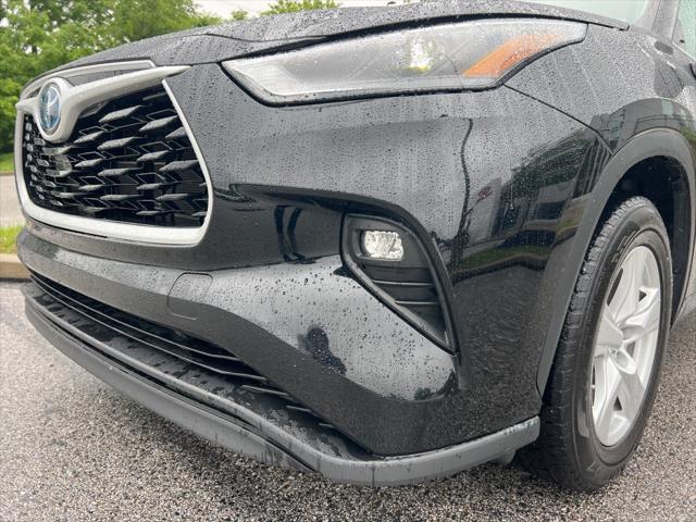 used 2023 Toyota Highlander Hybrid car, priced at $34,999