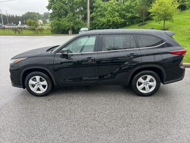 used 2023 Toyota Highlander Hybrid car, priced at $34,999