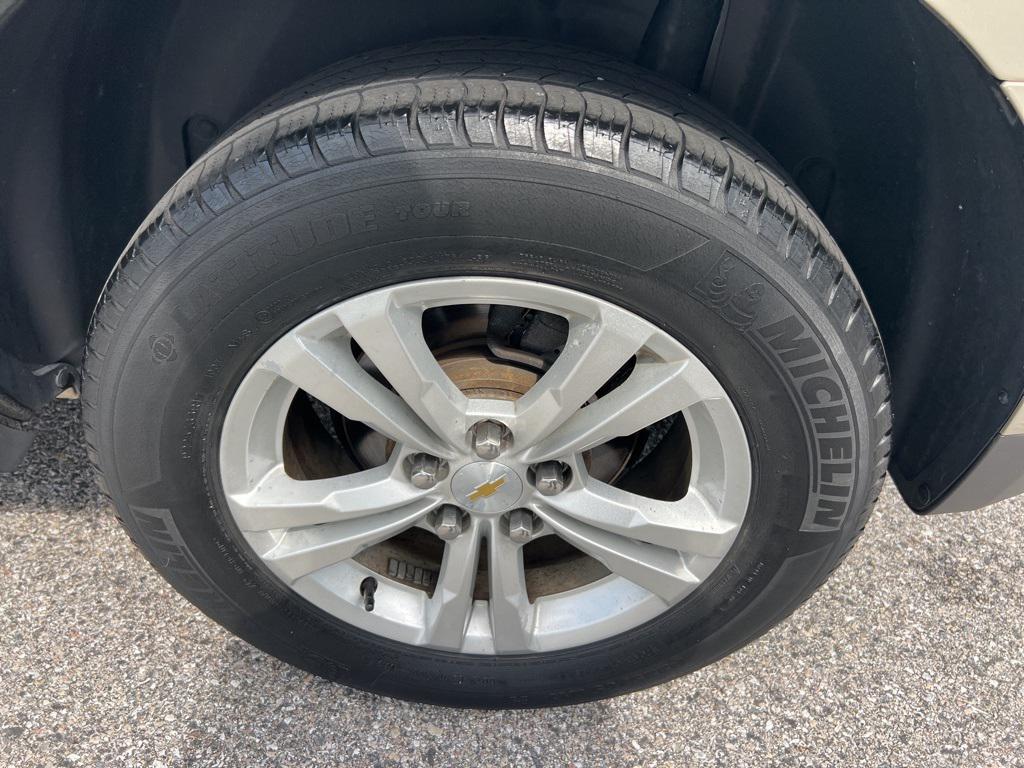 used 2015 Chevrolet Equinox car, priced at $9,700