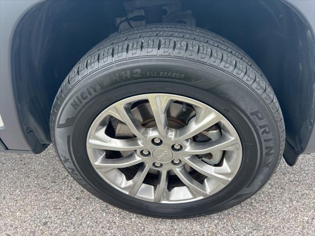 used 2021 Jeep Cherokee car, priced at $22,980