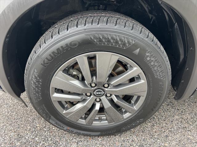 used 2025 Nissan Pathfinder car, priced at $41,900
