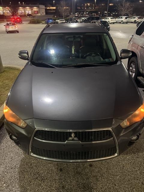 used 2010 Mitsubishi Outlander car, priced at $7,900