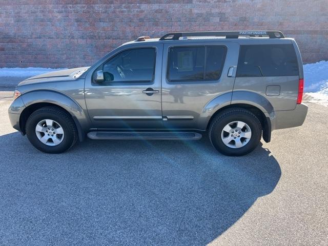 used 2006 Nissan Pathfinder car, priced at $5,700