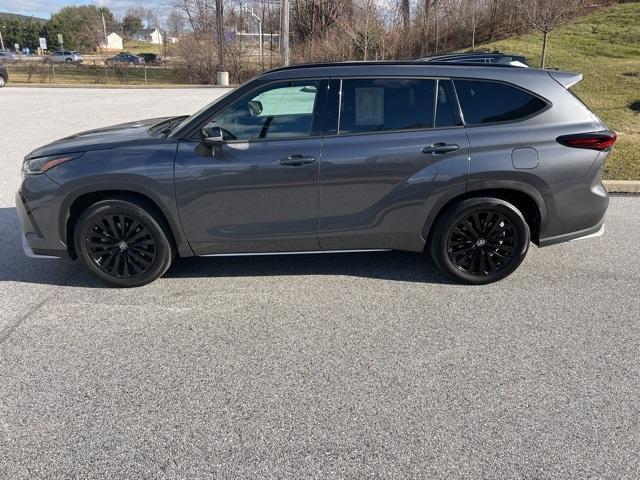 used 2024 Toyota Highlander car, priced at $47,880