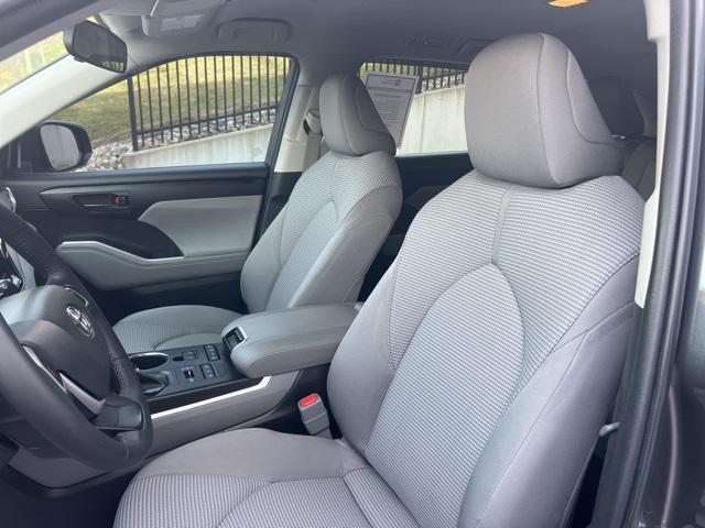 used 2022 Toyota Highlander car, priced at $36,780