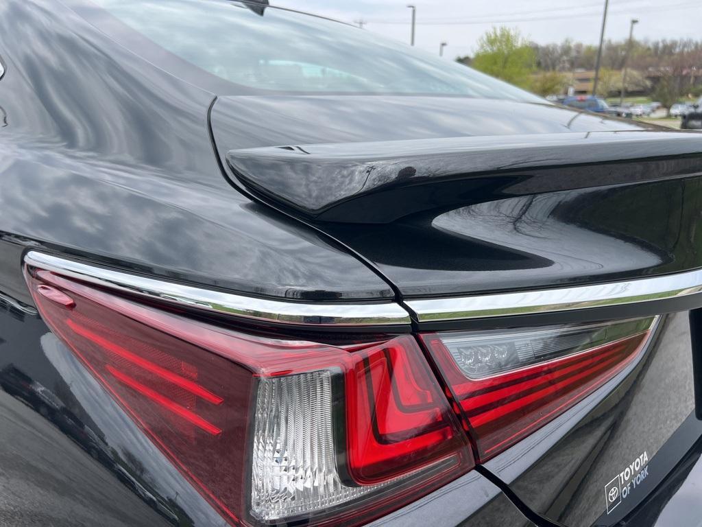 used 2022 Lexus ES 350 car, priced at $39,940