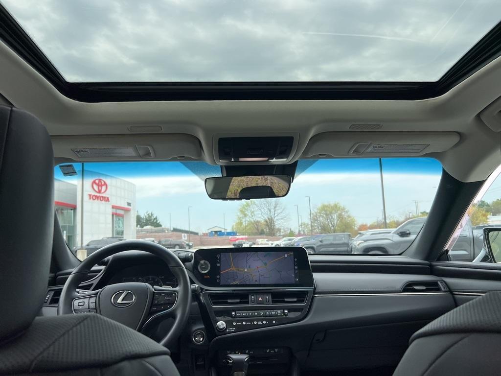 used 2022 Lexus ES 350 car, priced at $39,940