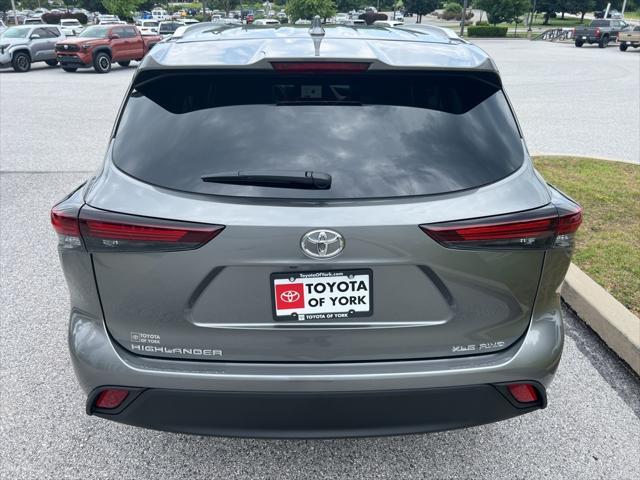 new 2025 Toyota Highlander car, priced at $46,873