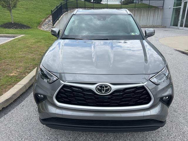 new 2025 Toyota Highlander car, priced at $46,873