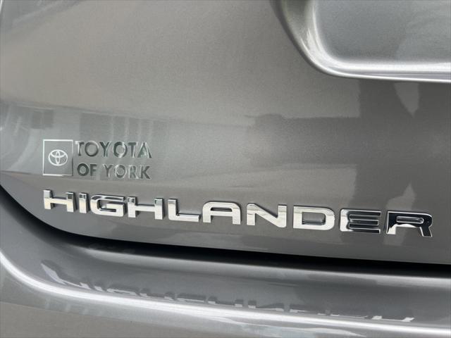 new 2025 Toyota Highlander car, priced at $46,873