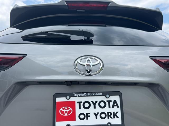 new 2025 Toyota Highlander car, priced at $46,873