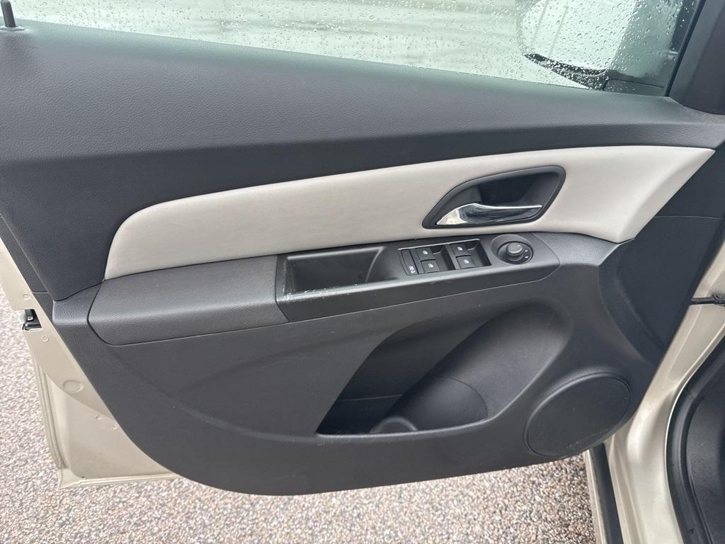 used 2013 Chevrolet Cruze car, priced at $4,990