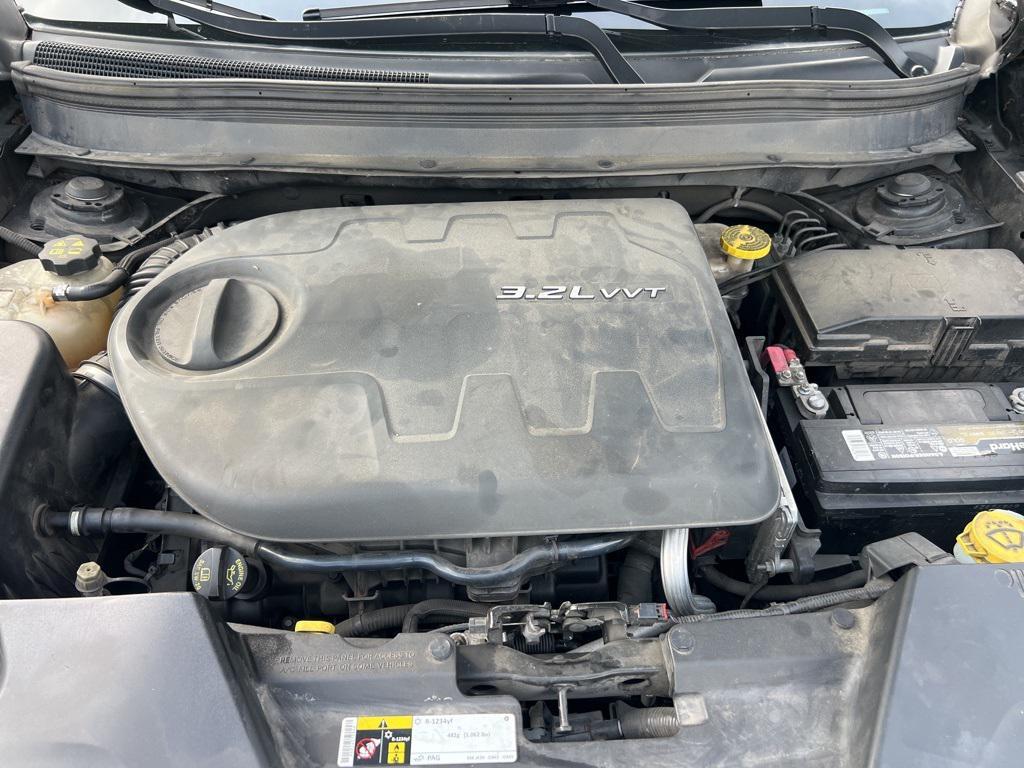 used 2014 Jeep Cherokee car, priced at $5,800