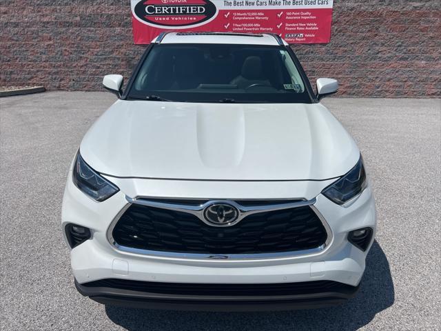 used 2022 Toyota Highlander car, priced at $39,744