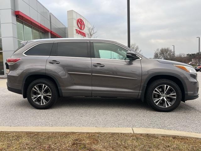 used 2016 Toyota Highlander car, priced at $22,470