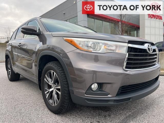 used 2016 Toyota Highlander car, priced at $22,470