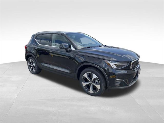 new 2025 Volvo XC40 car, priced at $44,515