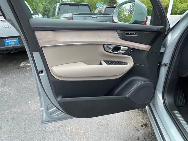 new 2025 Volvo XC90 car, priced at $68,155